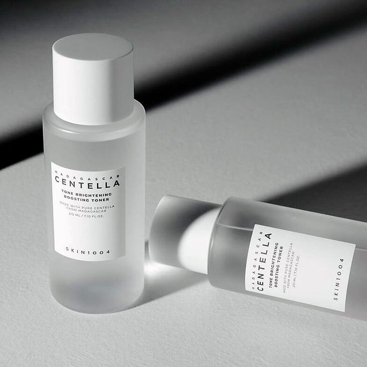 Tónico Madagascar Centella Tone Brightening Boosting Toner 210ml - SKIN 1004